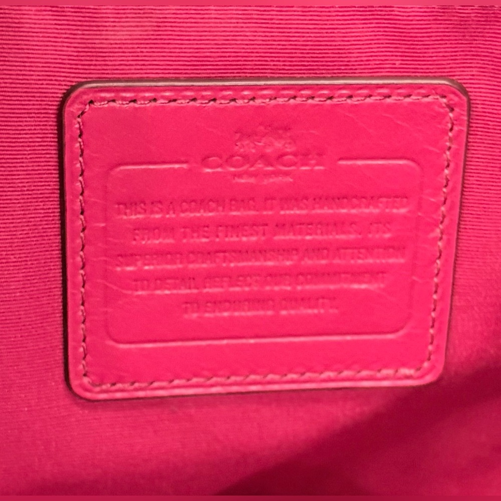 Vintage Pink Coach Quilted Women's Hand Bag - Picture 6 of 8